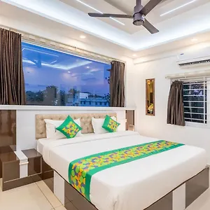 Hotel Treebo Premium Cochin Airport, 5 Min From Cochin Airport, Kochi